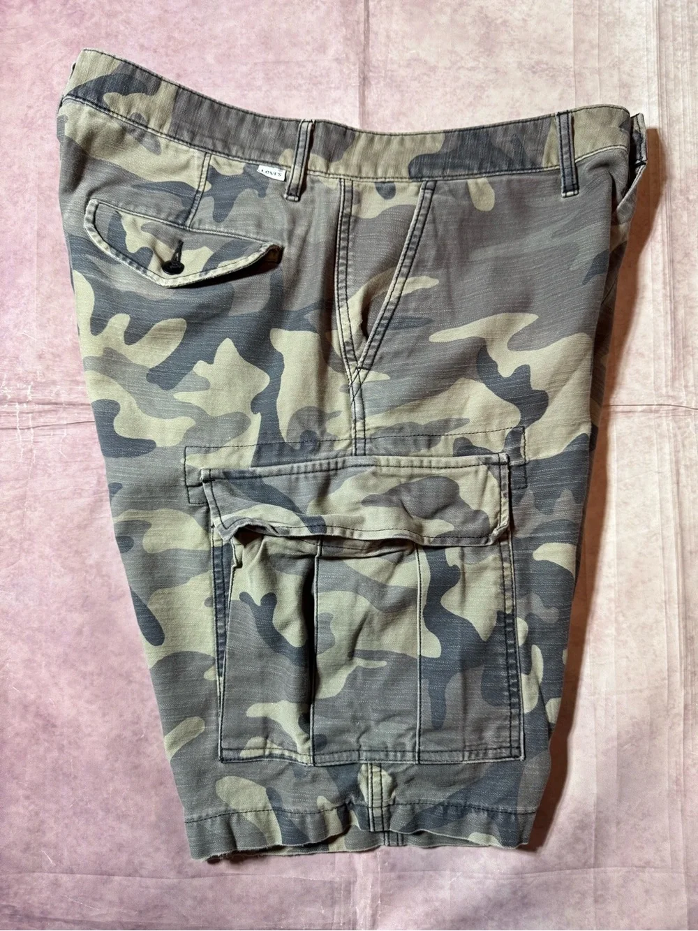 Levi Strauss Levis Mens Size 33 Camo Cargo Shorts Y2K Summer Outdoor 10” Inseam